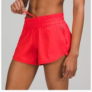 Lululemon Tracker LR Short 4” Lined- Love Red
